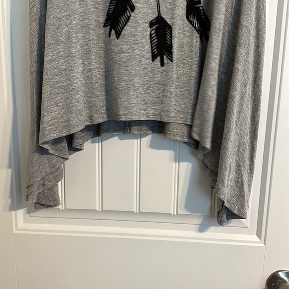 Altar’d State Arrow Graphic Shirt - Picture 6 of 8